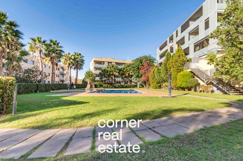 Foto 748b0abc-c38c-47a4-a151-1d9f4986db37. Pis amb calefacció aparcament piscina a Turó de Can Mates Sant Cugat del Vallès