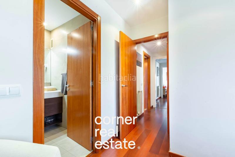 Foto b05f45e3-9997-457d-9aaa-d772fad35a4e. Pis amb calefacció aparcament piscina a Turó de Can Mates Sant Cugat del Vallès