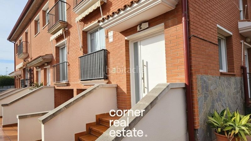 Foto bde4bd29-bd72-4f0e-99ea-cfb835347beb. Casa adossada amb calefacció aparcament piscina a Masquefa