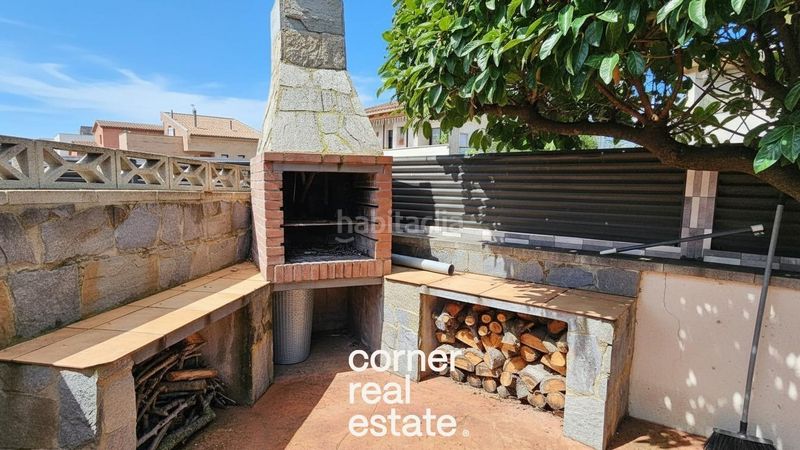 Foto d137d13e-6bc4-4532-bb00-3ca1dba0e74e. Casa adossada amb calefacció aparcament piscina a Masquefa