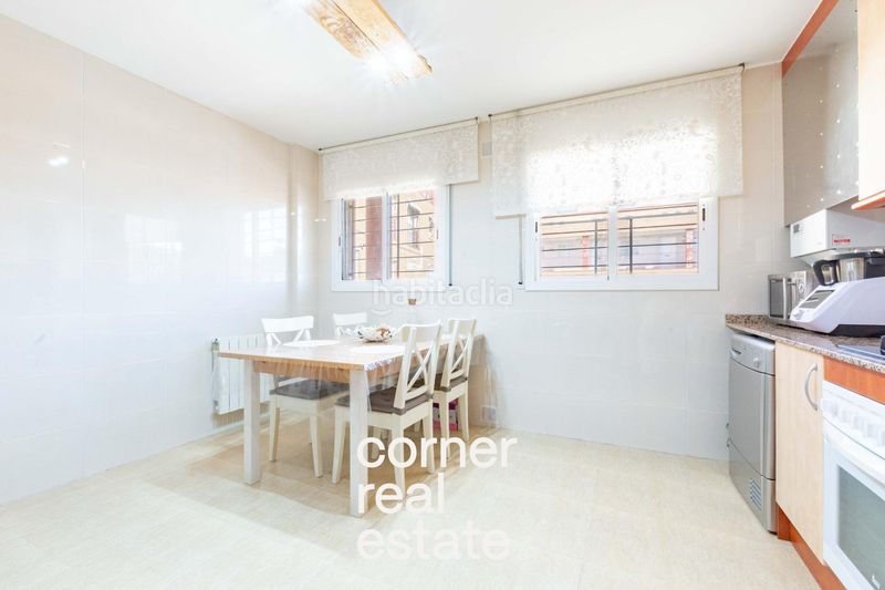 Foto 12da9eb8-1f2f-4258-a91d-2b44c8b7651d. Ático  dúplex luminoso con terrazas y piscina en can oriol can rosés, en Rubí