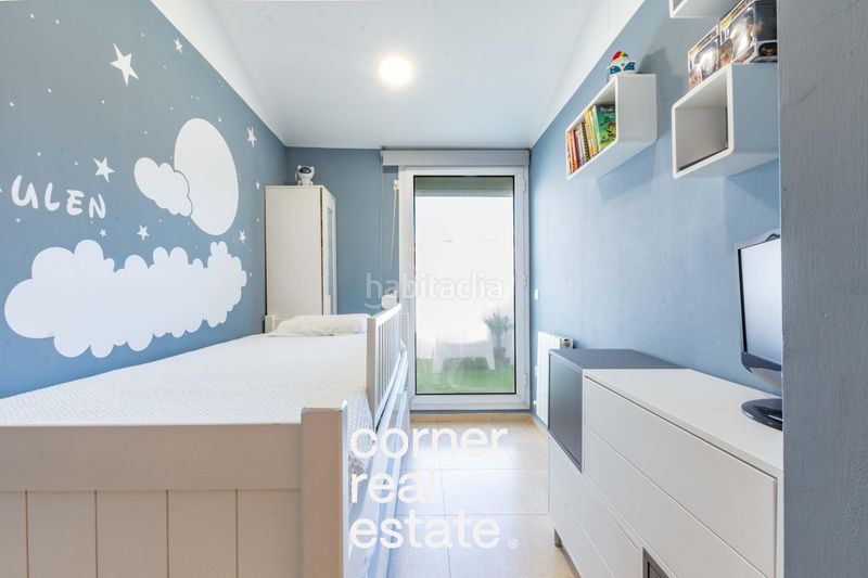 Foto e1922971-634e-401e-afab-25f32a2eb84b. Ático  dúplex luminoso con terrazas y piscina en can oriol can rosés, en Rubí