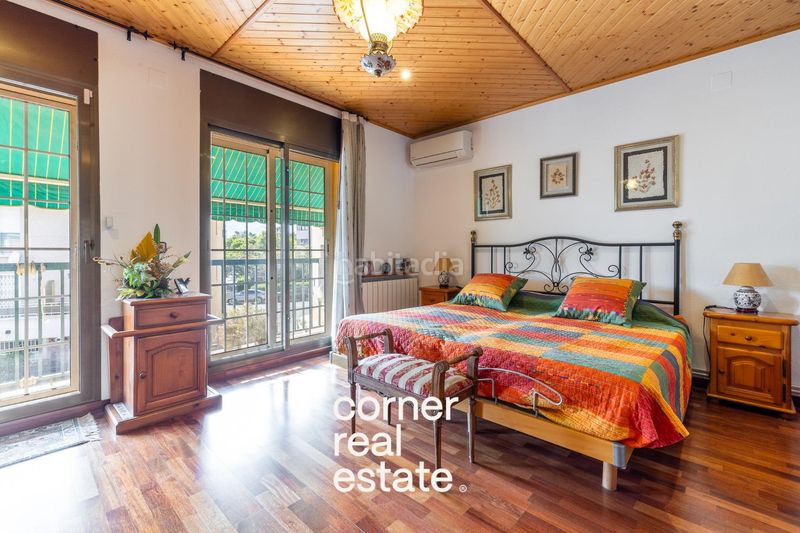 Foto 5bd3ba0c-a3da-4669-8c9e-a2c221b7eb4e. Casa adossada amb calefacció aparcament a Can Clos-Pinetons Ripollet