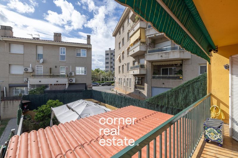 Foto b909a0db-766a-4d26-9eee-99cd51663116. Casa adossada amb calefacció aparcament a Can Clos-Pinetons Ripollet