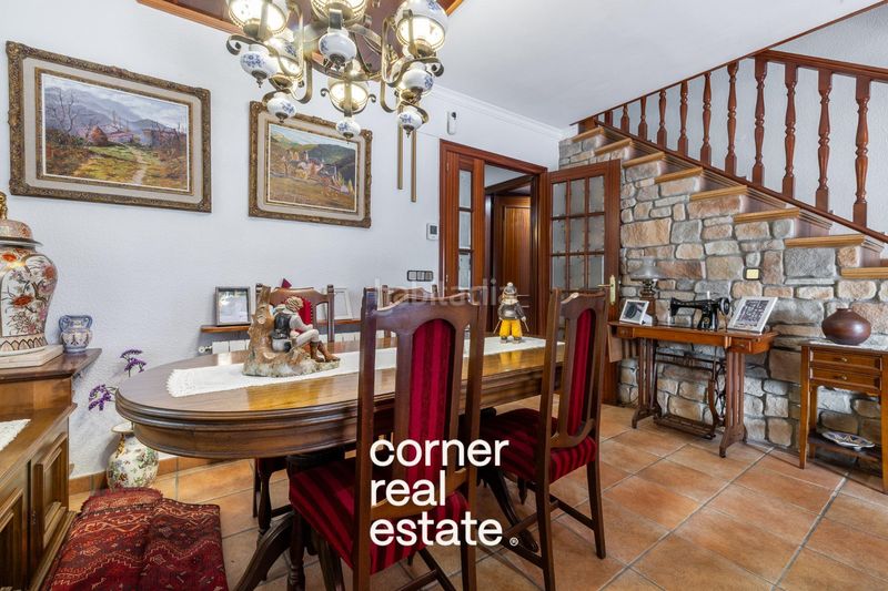Foto c5152da3-d6f5-4e81-8d50-c0975e34952f. Casa adossada amb calefacció aparcament a Can Clos-Pinetons Ripollet