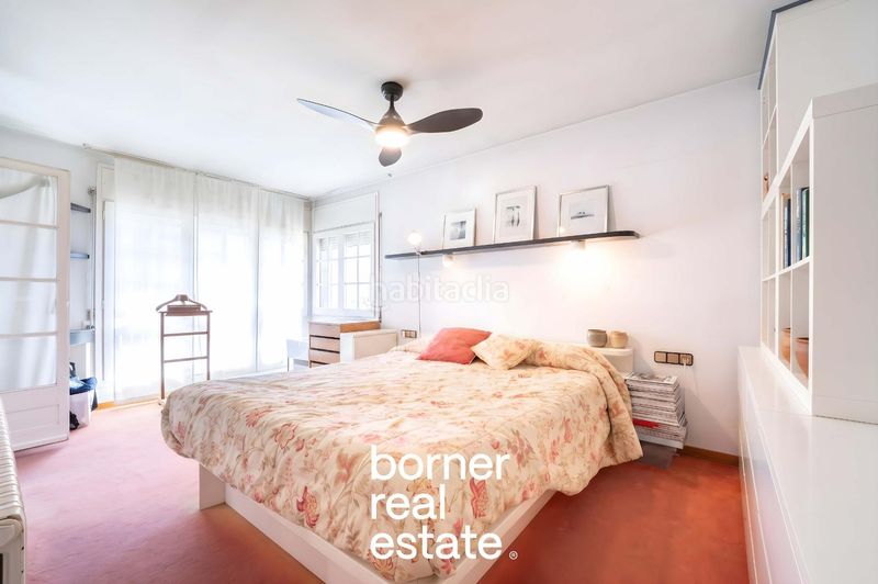 Foto 43129e4c-9d83-4b05-87b3-0addb4a203b6. Casa adosada exclusiva casa esquinera de 386m2 con jardín privado y piscina en lEixample. en Sant Cugat del Vallès