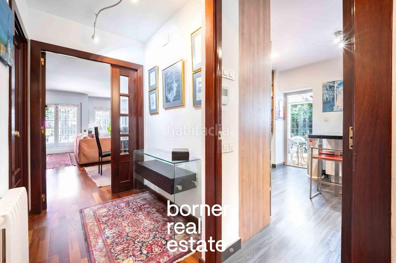 Foto 53c1c6fd-9fac-4e0d-9434-c6e02e052390. Casa adosada exclusiva casa esquinera de 386m2 con jardín privado y piscina en lEixample. en Sant Cugat del Vallès