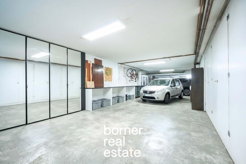 Foto 7aabb338-d047-4b77-954f-0b4fd45951b7. Casa adosada exclusiva casa esquinera de 386m2 con jardín privado y piscina en lEixample. en Sant Cugat del Vallès
