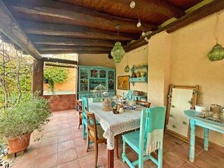 House in Arxiu. Casa independiente a reformar en arxius, sant cugat del vallès