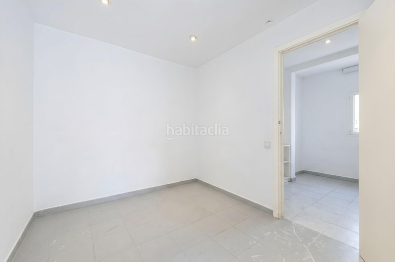 Foto 30fc3602-3535-4025-8bc2-da8690276ffa. Àtic amb calefacció a Raval Barcelona