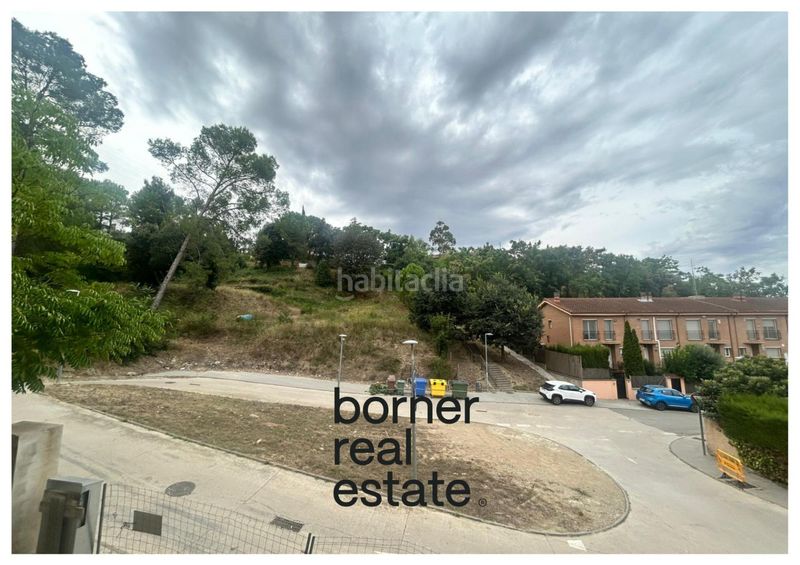 Foto d35d8b69-9e05-42b5-aa59-6381fc35df94. Casa amb calefacció aparcament piscina a Les Fonts Terrassa
