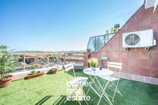 Àtic  Carrer girona. Exclusivo ático con licencia turística, terraza y vistas panorám