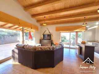 Chalet in Piera. Casa en venta en piera