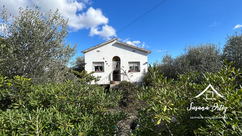 Foto 072b4554-e568-4cbd-8da0-a54288b168b0. House with fireplace heating parking pool in Sant Esteve Sesrovires