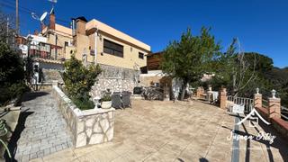House in Piera. Casa en venta en piera