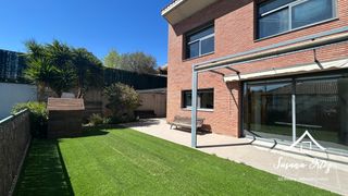 Chalet in Abrera. Chalet en venta en abrera