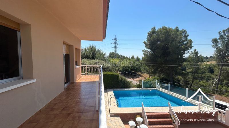Foto 316de3ff-e0fa-4584-8c3f-e7e52f771da1. Chalet mit kamin heizung parking pool in Piera