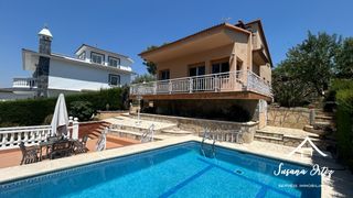 Chalet à Piera. Casa en venta en piera