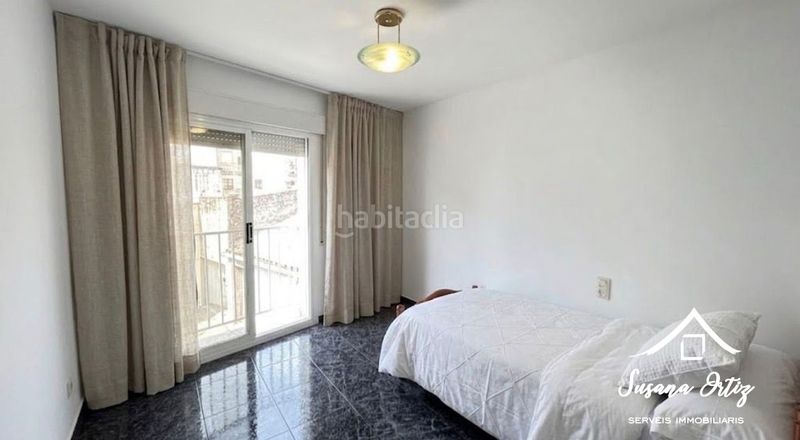 Foto 3ca26001-ca6a-4fd3-a15a-038105af56c0. Casa adossada amb calefacció aparcament a Nucli Urbà Esparreguera