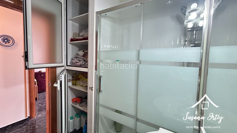 Foto a145178e-27b1-4b8e-926c-3d299112befd. Casa adossada amb calefacció aparcament a Nucli Urbà Esparreguera