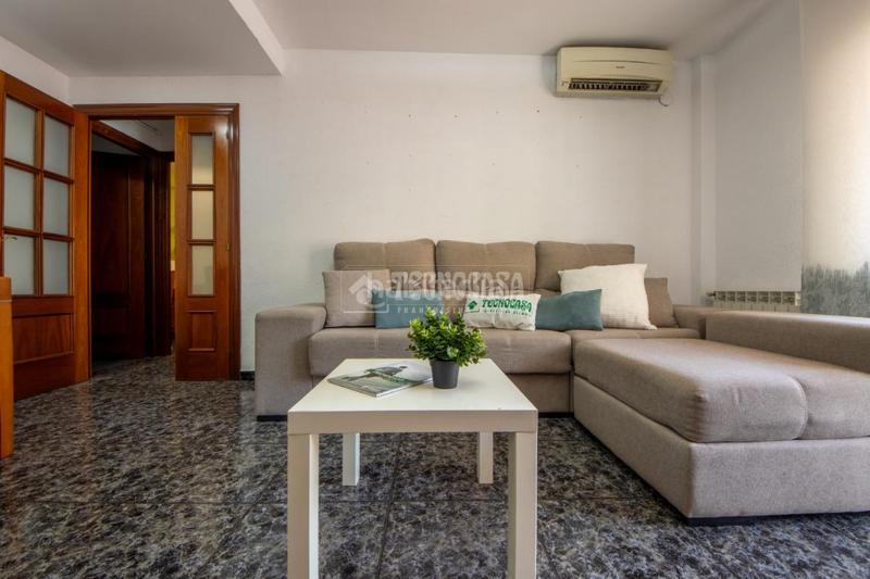 Foto 73ad280d-e2d3-41df-a88f-a6d5a11f6275. Piso  en venta en Nou Eixample Sud Tarragona