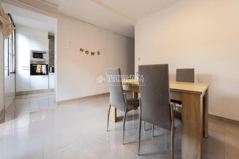 Foto 09d1b1a0-7695-4e2d-9145-5da5655103fb. Edificio  en venta en Centre Reus