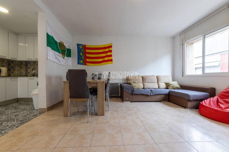 Foto 9a7a8e01-02dc-4b56-a36a-f08bb324175c. Edificio  en venta en Centre Reus