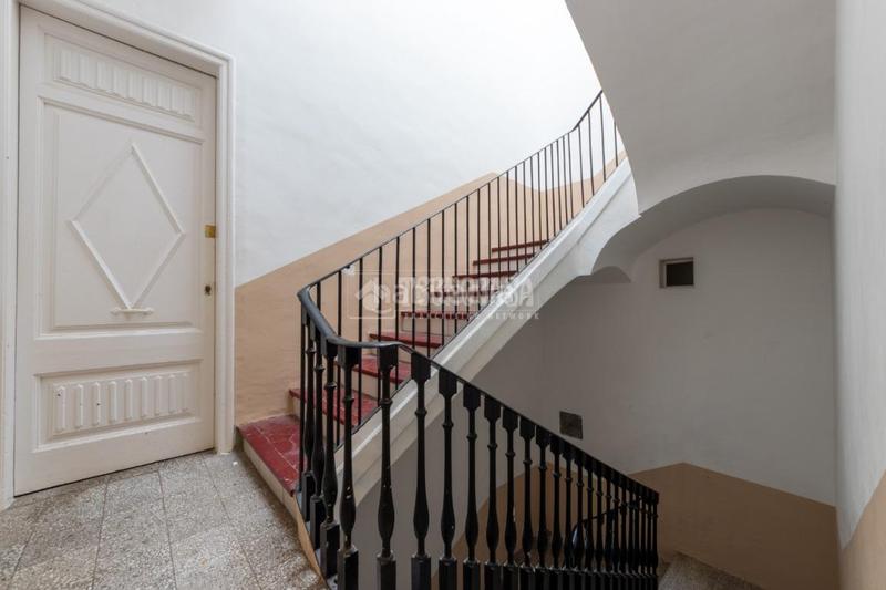 Foto f8c743a6-cb43-4d4f-b448-b5f208eff618. Edificio  en venta en Centre Reus