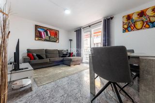 Etagenwohnung in Nou Eixample Sud. Piso en venta en tarragona