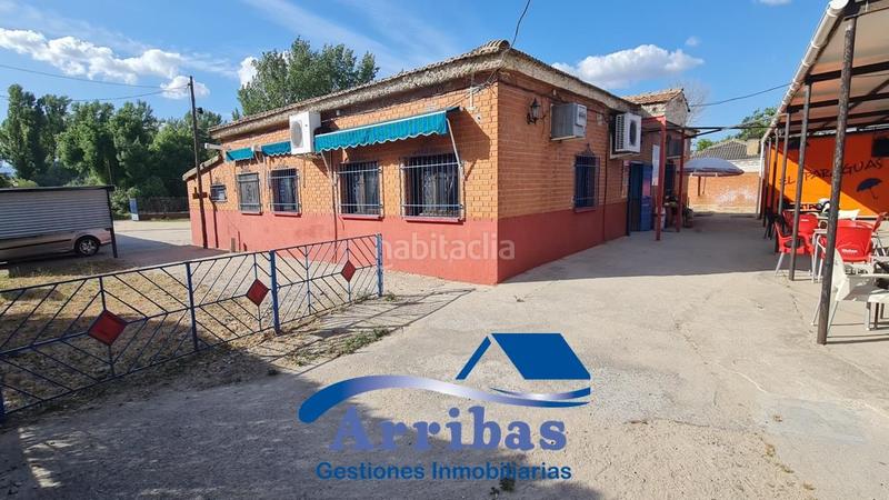 Foto 3a6e895c-dcf1-41a0-b9ed-f30f8bfda8ba. Locale commerciale con riscaldamento in Escalona