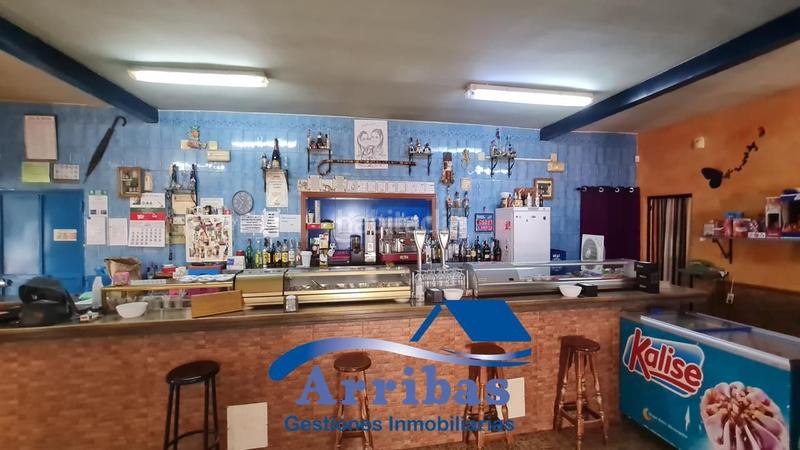 Foto 4174ae42-a826-408b-9ba1-539f542159b9. Locale commerciale con riscaldamento in Escalona