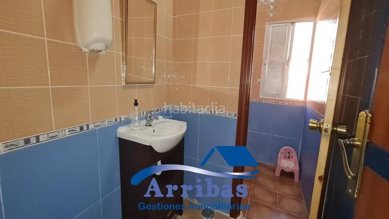 Foto b1c3a9f9-5a27-49a3-b114-7c66199897fc. Locale commerciale con riscaldamento in Escalona