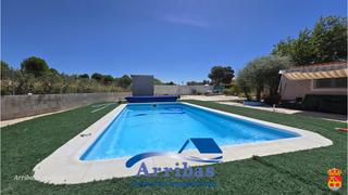 Xalet a Escalona. ¡parcela con casa móvil, piscina y varias construcciones auxilia