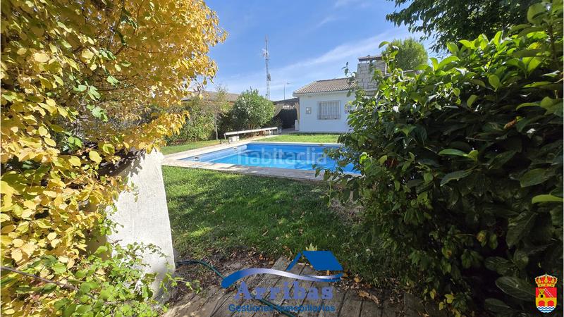 Foto 07a514d8-bb18-4832-a075-983b7a4ee69f. Chalet with fireplace heating pool in Escalona