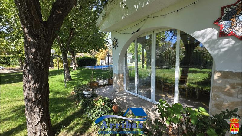 Foto 18f25f24-e5ee-48ae-999e-95bd64f501ff. Chalet with fireplace heating pool in Escalona