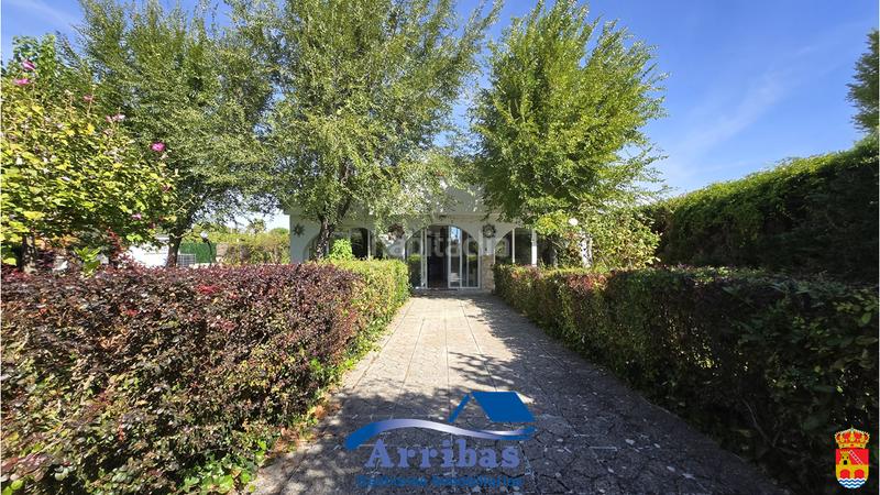 Foto 3a5f01ea-50a5-4607-9509-0628cb332bbb. Chalet with fireplace heating pool in Escalona