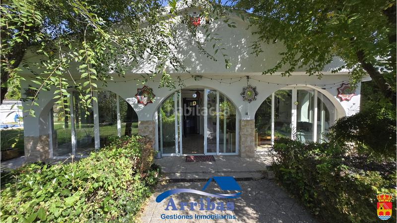 Foto 68bd92f6-a464-4d43-9f62-da24c0fa38c2. Chalet with fireplace heating pool in Escalona