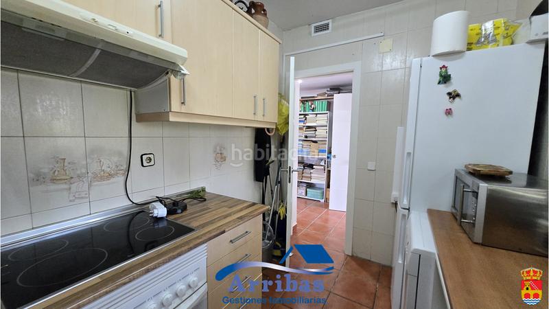 Foto 6d8d42e7-dc29-45c7-ac8b-9494c7c791d6. Chalet with fireplace heating pool in Escalona