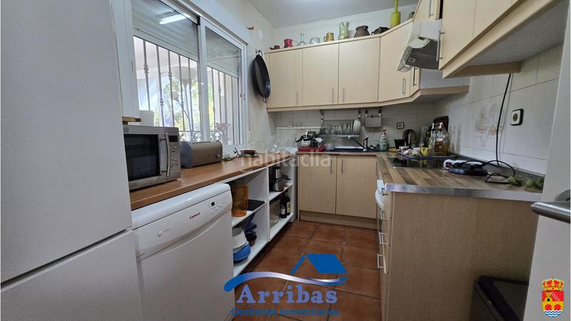 Foto 9a02d4f0-002f-4b6b-8a3f-d5f9b3210dc4. Chalet with fireplace heating pool in Escalona