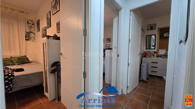 Foto b6238de0-5131-4b4a-8693-35198221fae5. Chalet with fireplace heating pool in Escalona