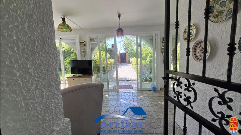 Foto bba808a0-db68-4d74-97d7-d0d825d7fd41. Chalet with fireplace heating pool in Escalona