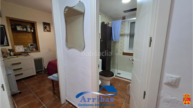 Foto f3527a90-6b2f-475e-b439-68303d0c36c3. Chalet with fireplace heating pool in Escalona