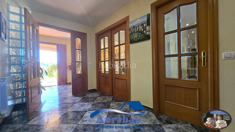 Foto 546c2071-9a02-4e45-8044-e3ae02404e9d. Xalet amb calefacció aparcament piscina a Escalona