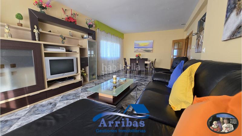 Foto 7bf528c8-4d3d-420a-9a8a-53f213228436. Xalet amb calefacció aparcament piscina a Escalona