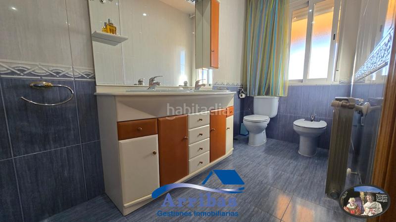 Foto 8fe94ba5-f3c1-449d-a68f-f43c532e82f2. Xalet amb calefacció aparcament piscina a Escalona