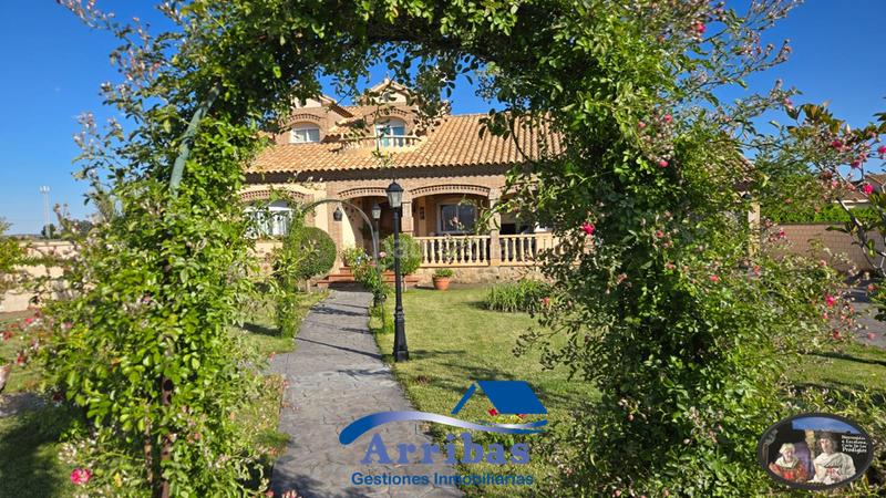 Foto 9a359e98-84fb-47dc-9718-e47fc7dd038c. Xalet amb calefacció aparcament piscina a Escalona