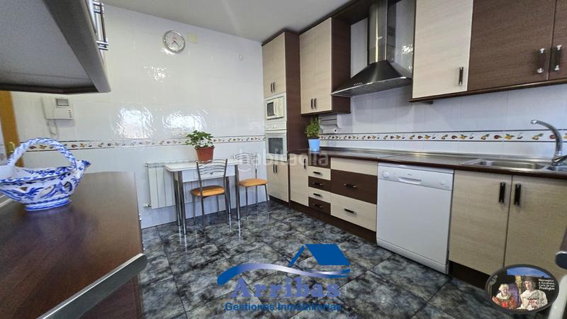 Foto dee69209-94e3-41eb-9484-81fb165dc7c3. Xalet amb calefacció aparcament piscina a Escalona