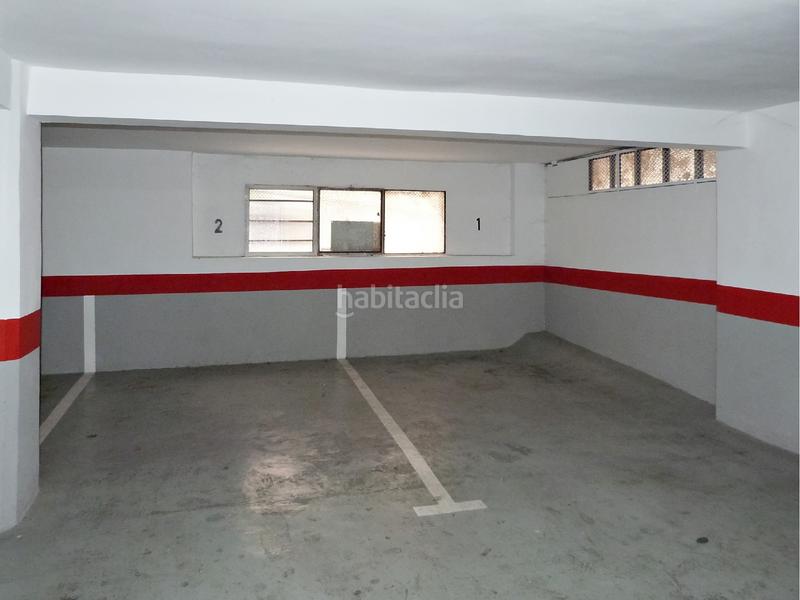 Foto c645b036-dabe-4984-b2ef-2fbe5a45d043. Aparcament cotxe a Xixona