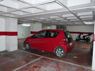 Aparcament cotxe  C/ ausias carbonell,. Parking  jijonaxixona centro