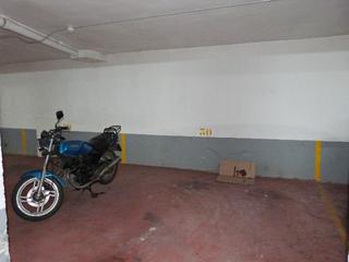 Aparcament cotxe  C/ ausias carbonell,. Parking  jijonaxixona centro